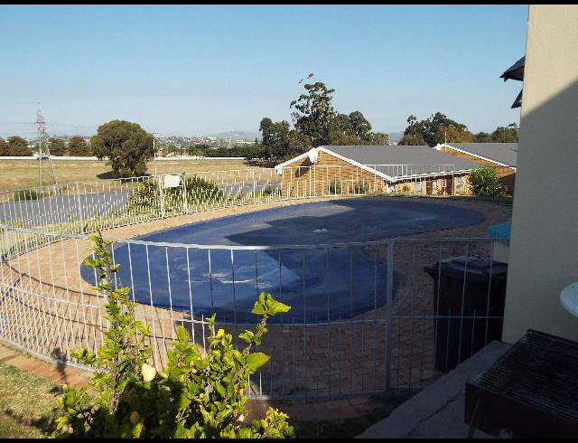 2 BEDROOM PROPERTY TO RENT IN OAKGLEN